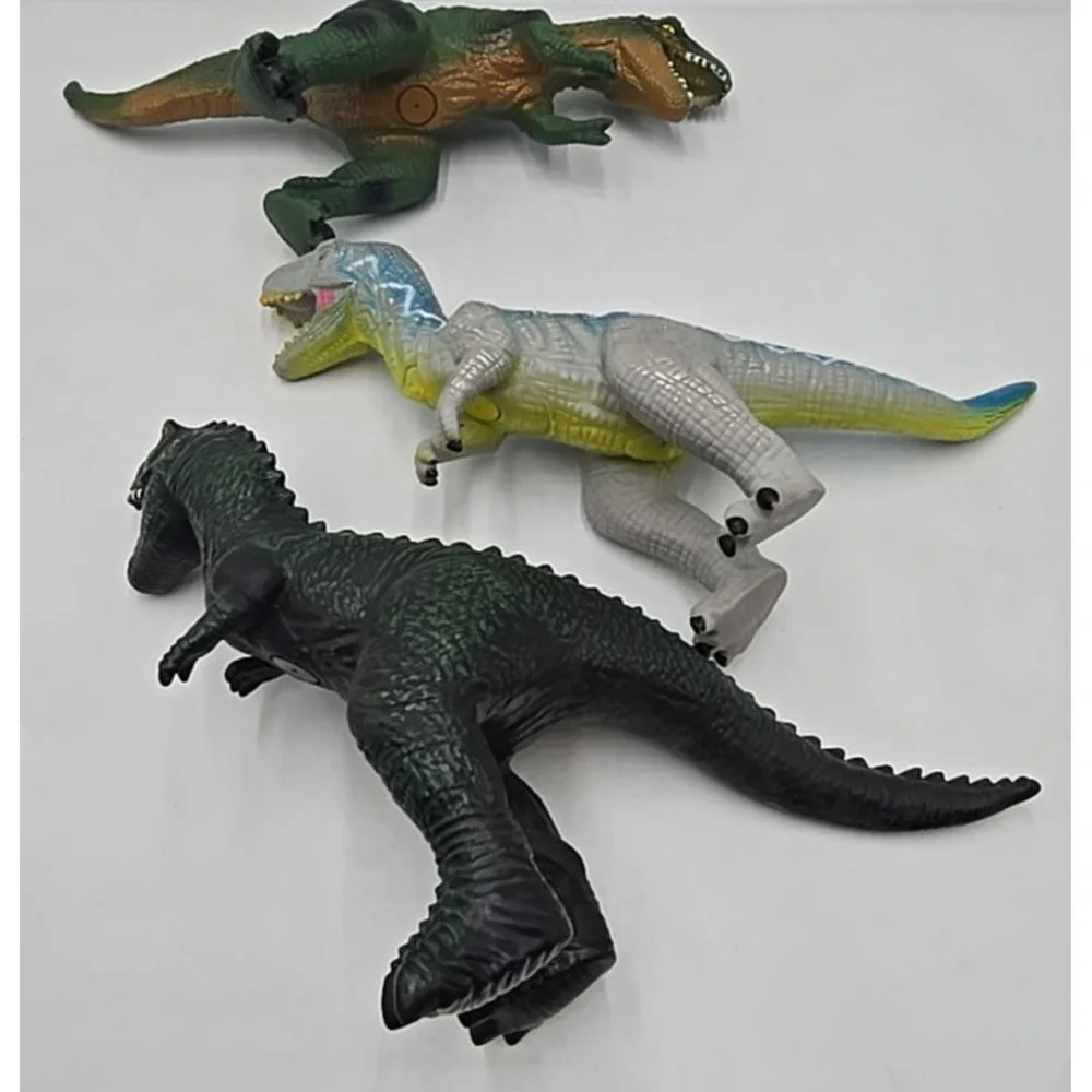 Lot Of 3‎ Dinosaur Action Figures Jurassic World T Rex Triceratops Toys